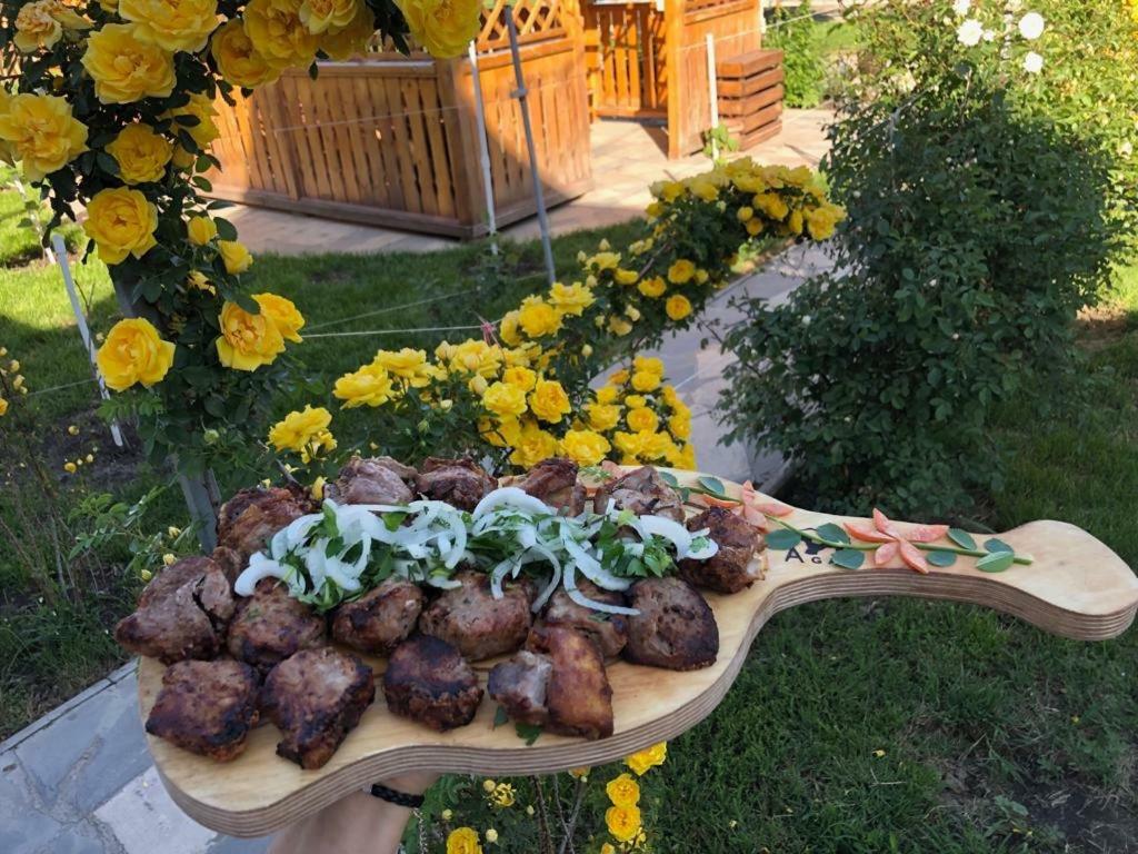 Ralina Restaurant And Hotel Davalinskiy Tsemzavod 外观 照片