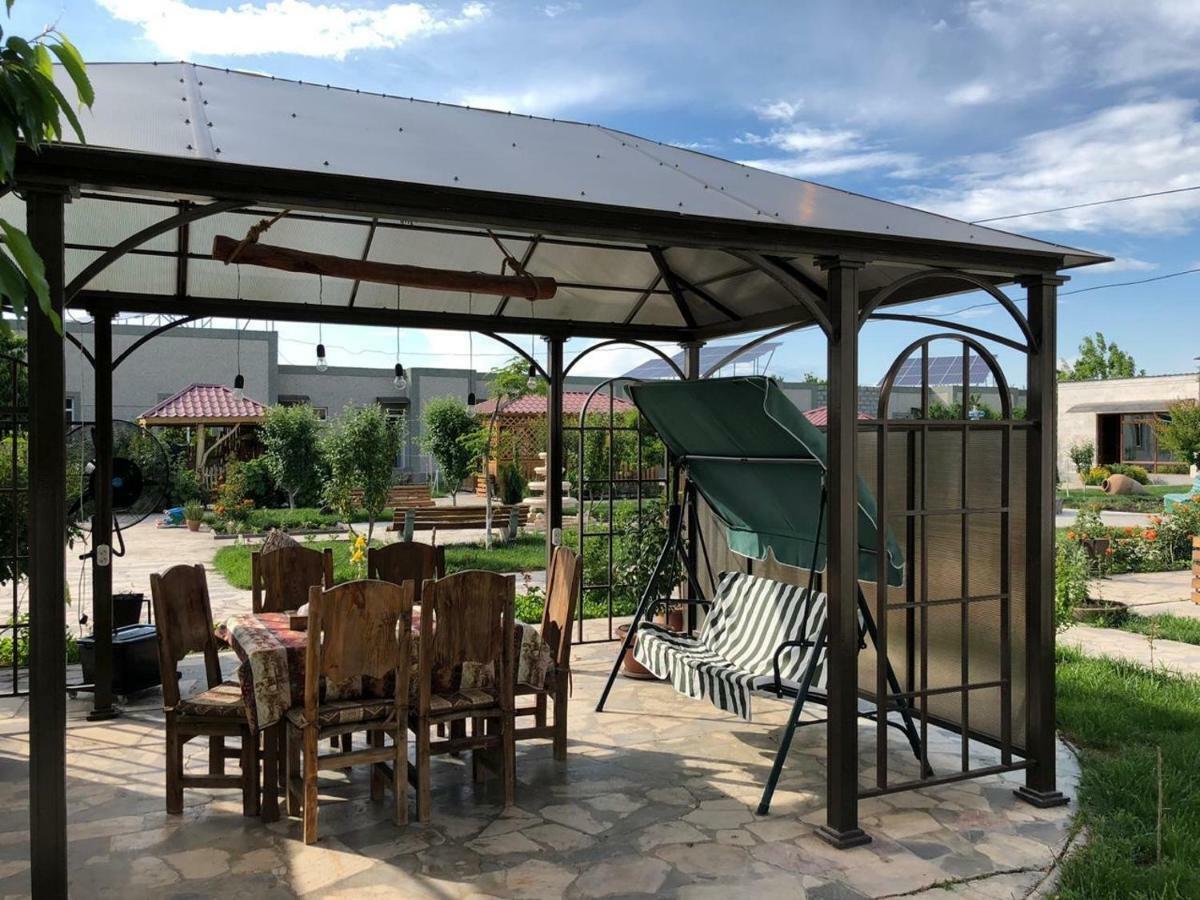 Ralina Restaurant And Hotel Davalinskiy Tsemzavod 外观 照片